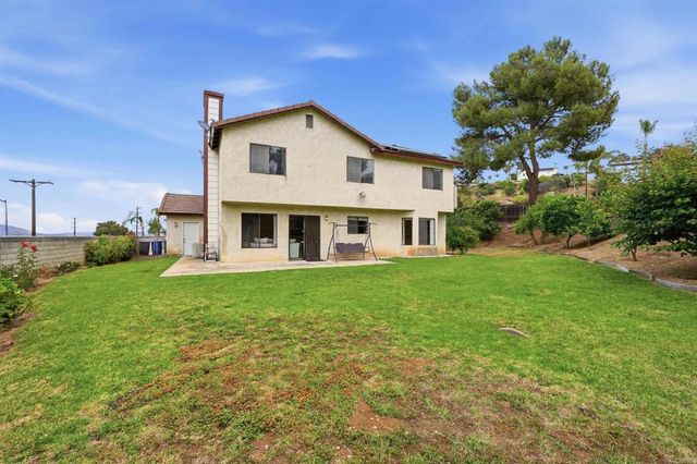 425 Avenida Abajo, El Cajon, CA 92020