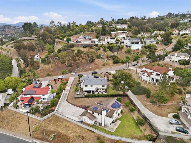 425 Avenida Abajo, El Cajon, CA 92020