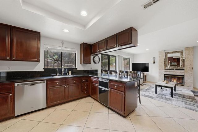 425 Avenida Abajo, El Cajon, CA 92020