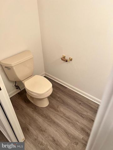 2053 E RALEIGH RD, Hummelstown, PA 17036