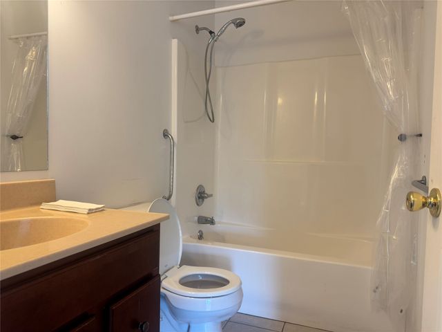 2215 HOLLAND Street, Erie, PA 16503