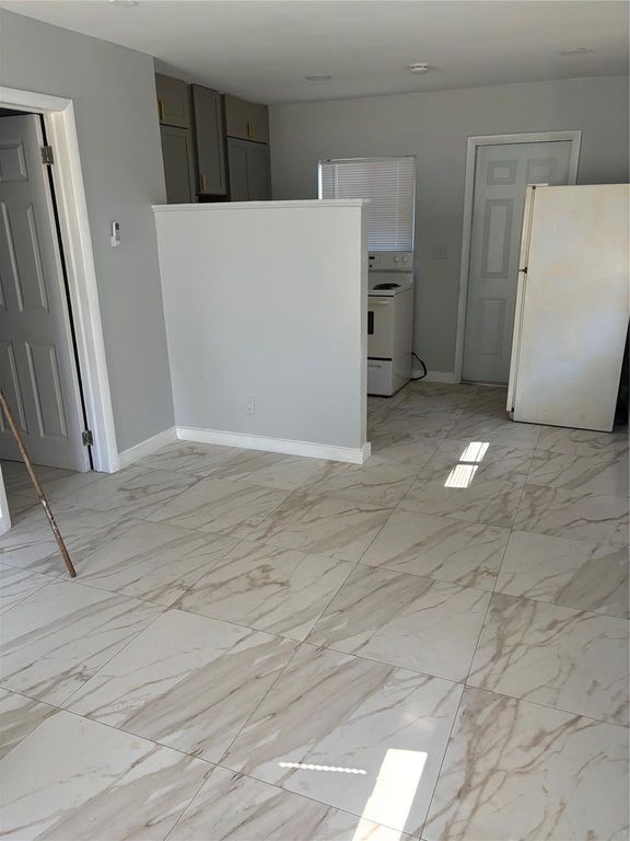 3932 SW 12th Place, Fort Lauderdale, FL 33312