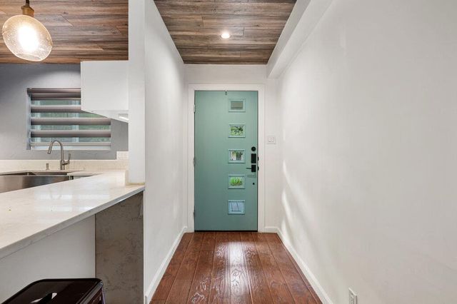 1003 Minda DR, Austin, TX 78758