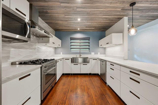 1003 Minda DR, Austin, TX 78758
