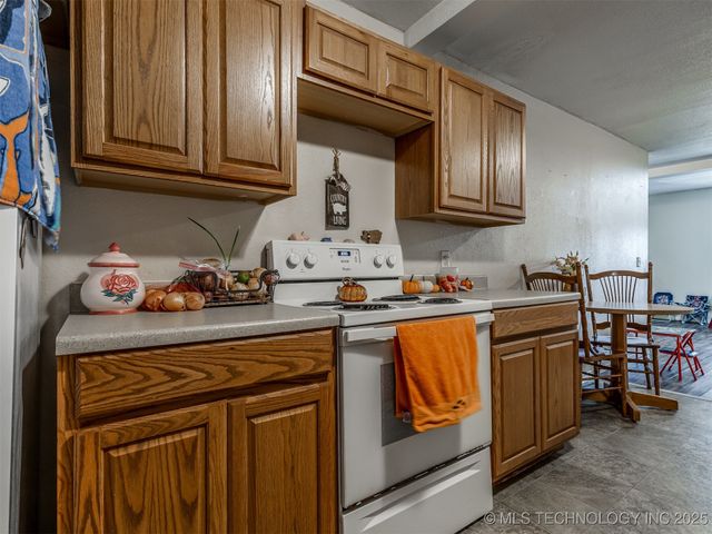 940 N Ross Avenue, Dewey, OK 74029