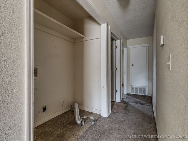 940 N Ross Avenue, Dewey, OK 74029