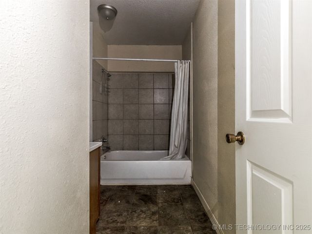 940 N Ross Avenue, Dewey, OK 74029