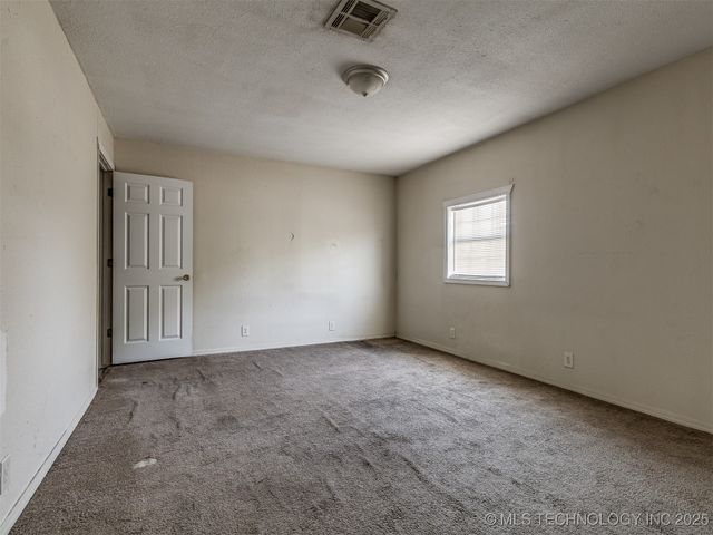 940 N Ross Avenue, Dewey, OK 74029