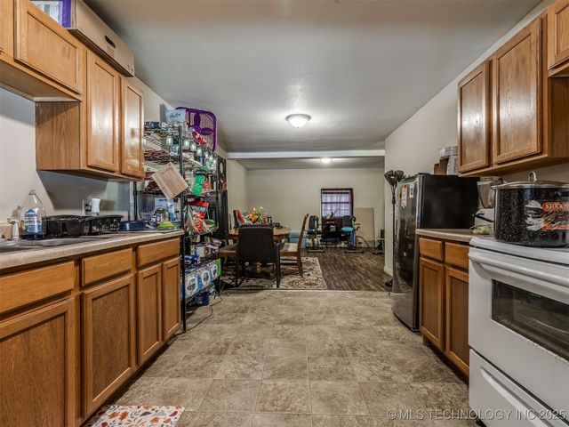 940 N Ross Avenue, Dewey, OK 74029