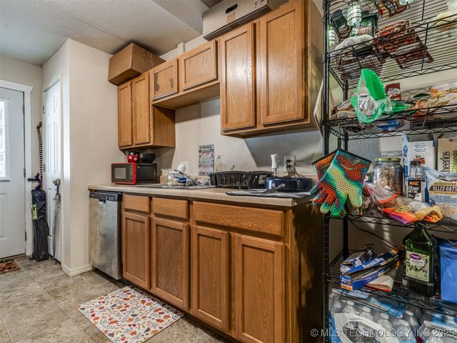 940 N Ross Avenue, Dewey, OK 74029