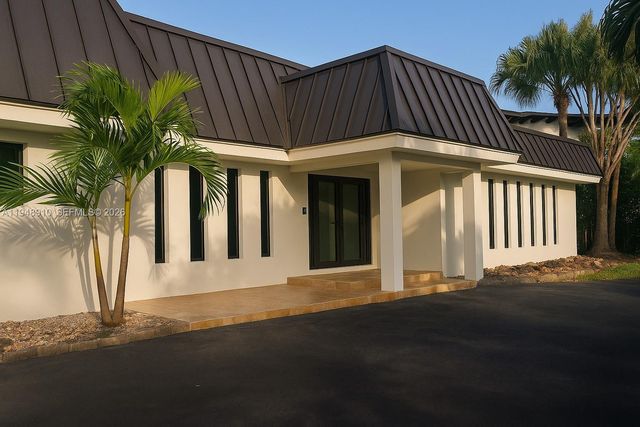 1201 Diplomat Pkwy, Hollywood, FL 33019