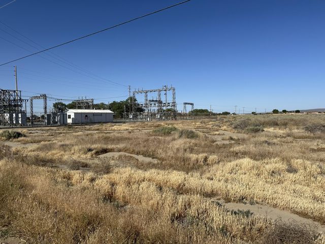 E E2 & 90th St E Street, Lancaster, CA 93535