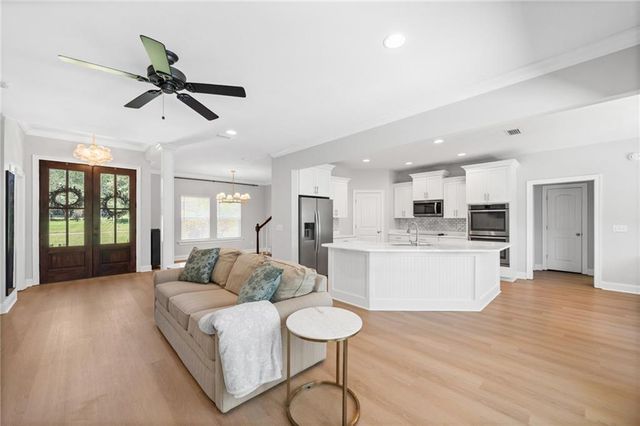 7440 Lake Boulevard, Daphne, AL 36527