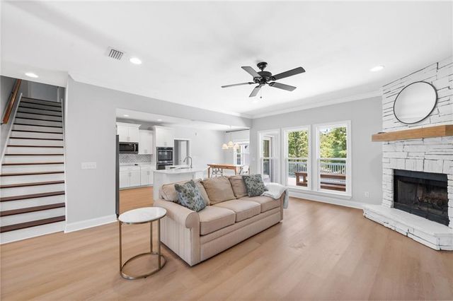 7440 Lake Boulevard, Daphne, AL 36527