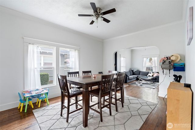 214 N Washington Avenue, Centralia, WA 98531