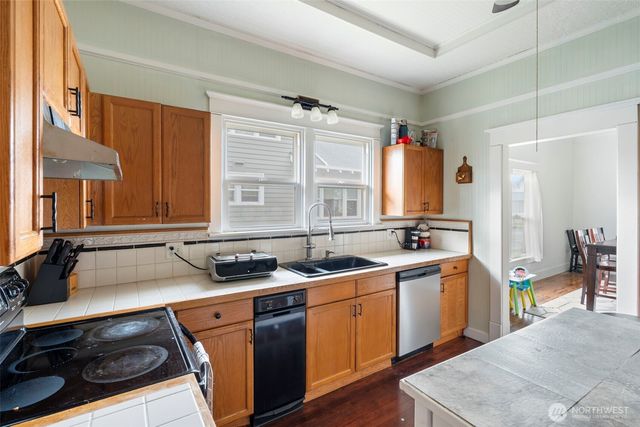 214 N Washington Avenue, Centralia, WA 98531