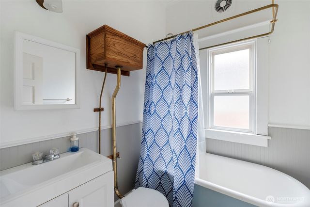 214 N Washington Avenue, Centralia, WA 98531