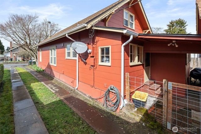 214 N Washington Avenue, Centralia, WA 98531