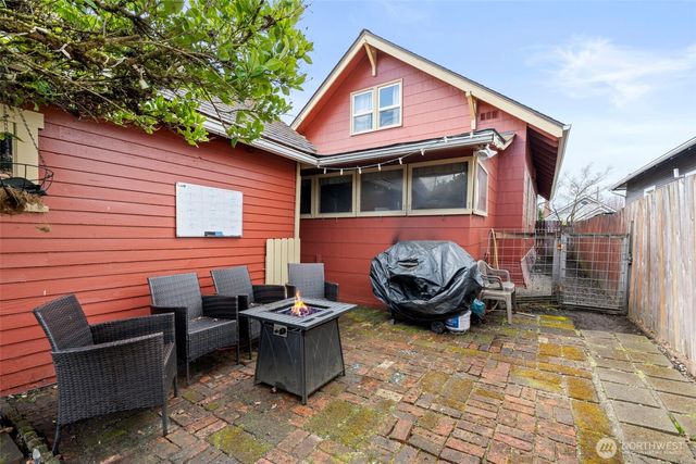 214 N Washington Avenue, Centralia, WA 98531