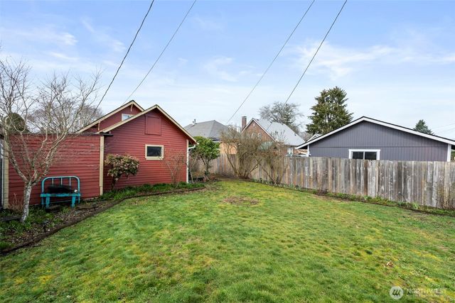 214 N Washington Avenue, Centralia, WA 98531