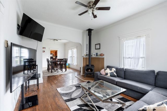 214 N Washington Avenue, Centralia, WA 98531