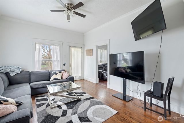 214 N Washington Avenue, Centralia, WA 98531