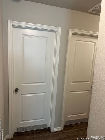 5918 TINA PARK, San Antonio, TX 78242