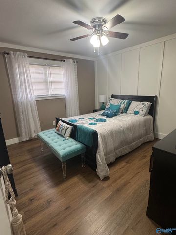 1716 SW Iris Street, Decatur, AL 35601