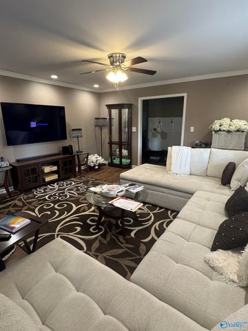 1716 SW Iris Street, Decatur, AL 35601