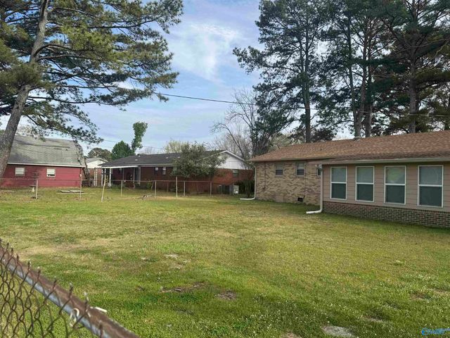 1716 SW Iris Street, Decatur, AL 35601