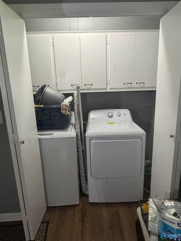 1716 SW Iris Street, Decatur, AL 35601