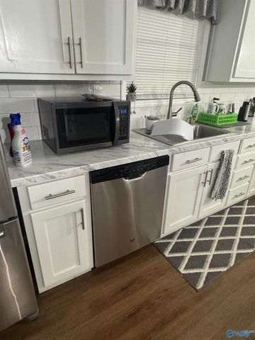 1716 SW Iris Street, Decatur, AL 35601