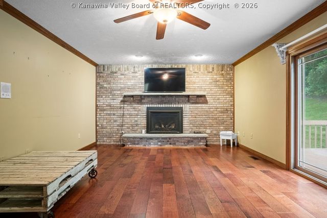 13 Richland Drive, Hurricane, WV 25526
