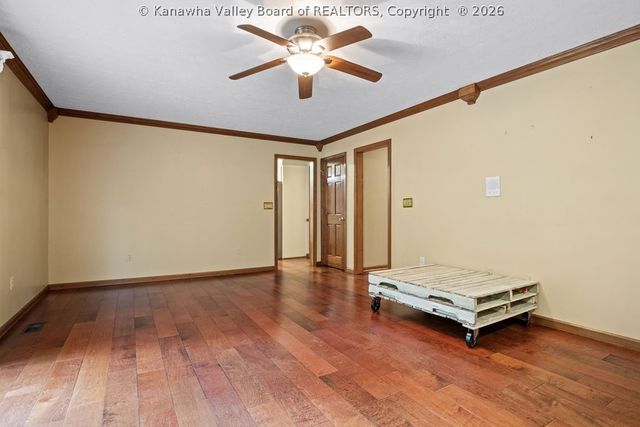 13 Richland Drive, Hurricane, WV 25526