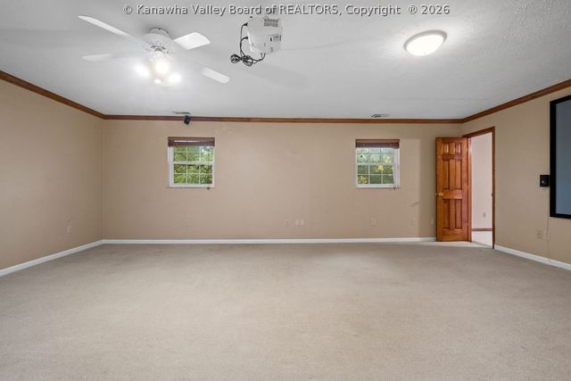13 Richland Drive, Hurricane, WV 25526