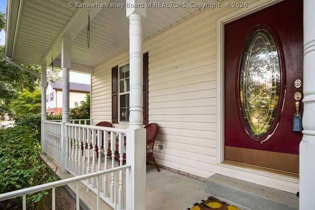 13 Richland Drive, Hurricane, WV 25526