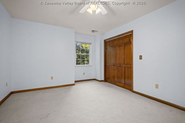 13 Richland Drive, Hurricane, WV 25526