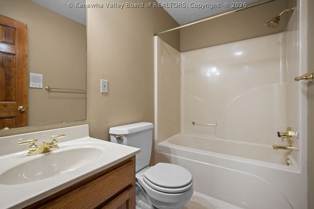 13 Richland Drive, Hurricane, WV 25526