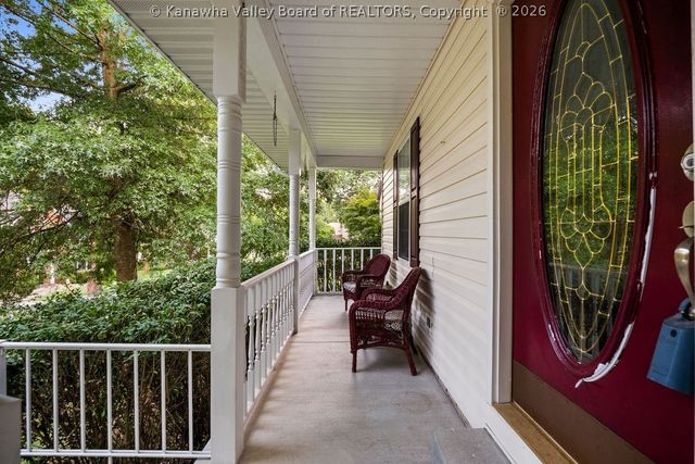 13 Richland Drive, Hurricane, WV 25526
