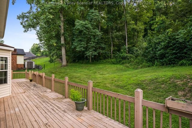 13 Richland Drive, Hurricane, WV 25526