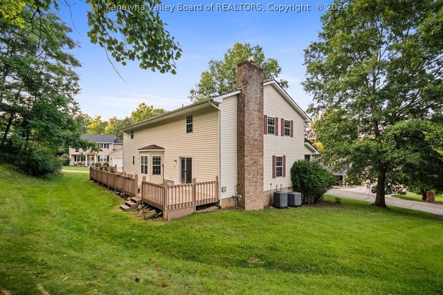13 Richland Drive, Hurricane, WV 25526