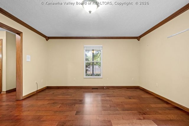 13 Richland Drive, Hurricane, WV 25526