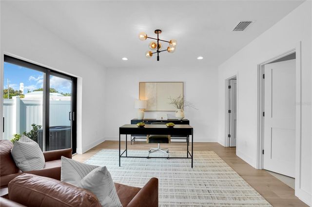 3002 W PLATT 1, Tampa, FL 33609