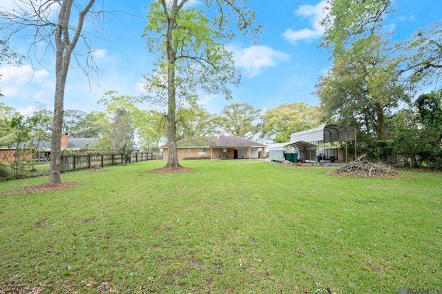 5216 Gloria St, Zachary, LA 70791