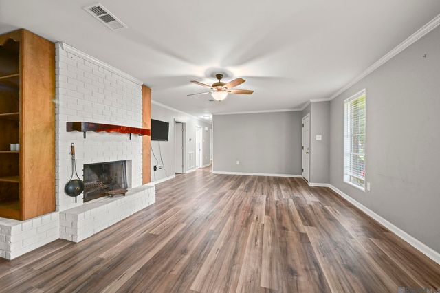 5216 Gloria St, Zachary, LA 70791