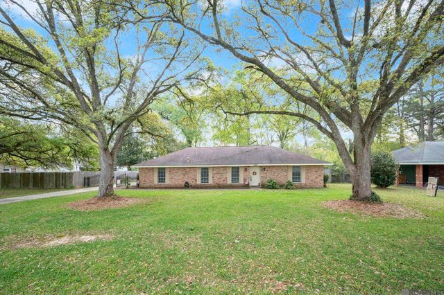 5216 Gloria St, Zachary, LA 70791