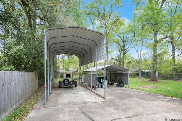 5216 Gloria St, Zachary, LA 70791