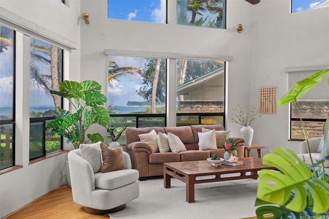 41-1009 Laumilo Street, Waimanalo, HI 96795