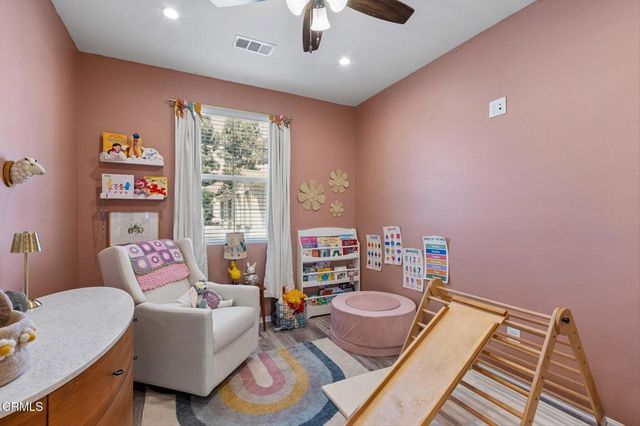 5040 Robles Street, Camarillo, CA 93012