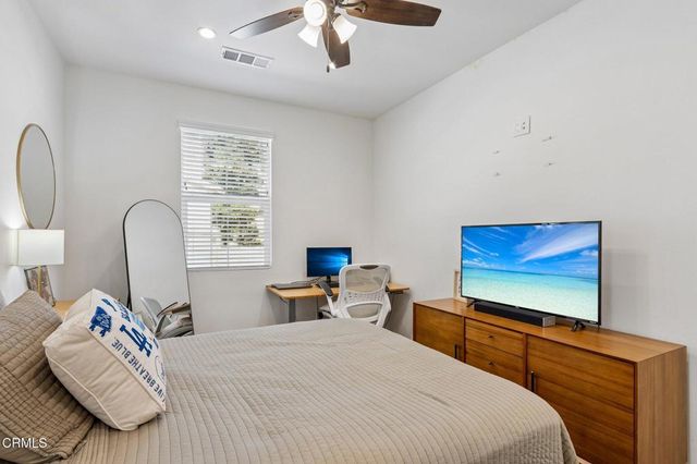 5040 Robles Street, Camarillo, CA 93012